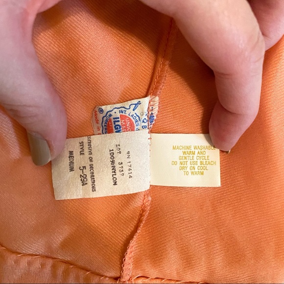 Vintage 1970s Miss Elaine Coral Nightgown and Robe Set - Picture 14 of 16